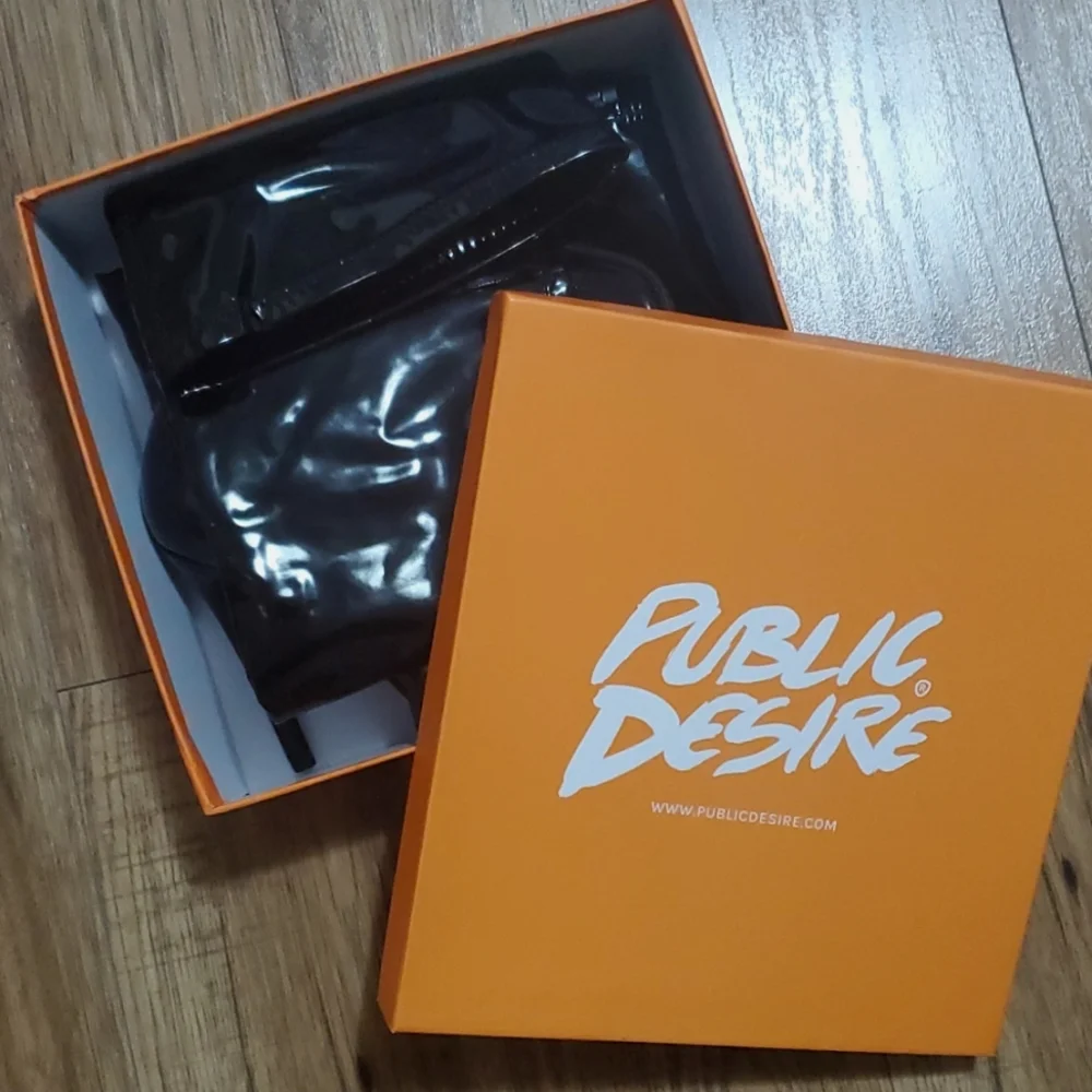 Public Desire - Black Thigh High Patent Leather Stiletto Boots - Women's US 7 - Picture 4 of 4